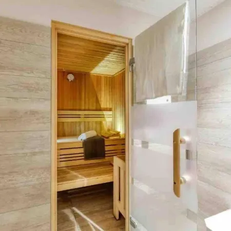 Modern, Gemuetlich, Panorama, Pool & Sauna, Netflix Apartment